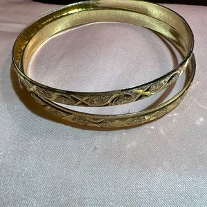 Gold plated “Indian” bangles size medium 💎